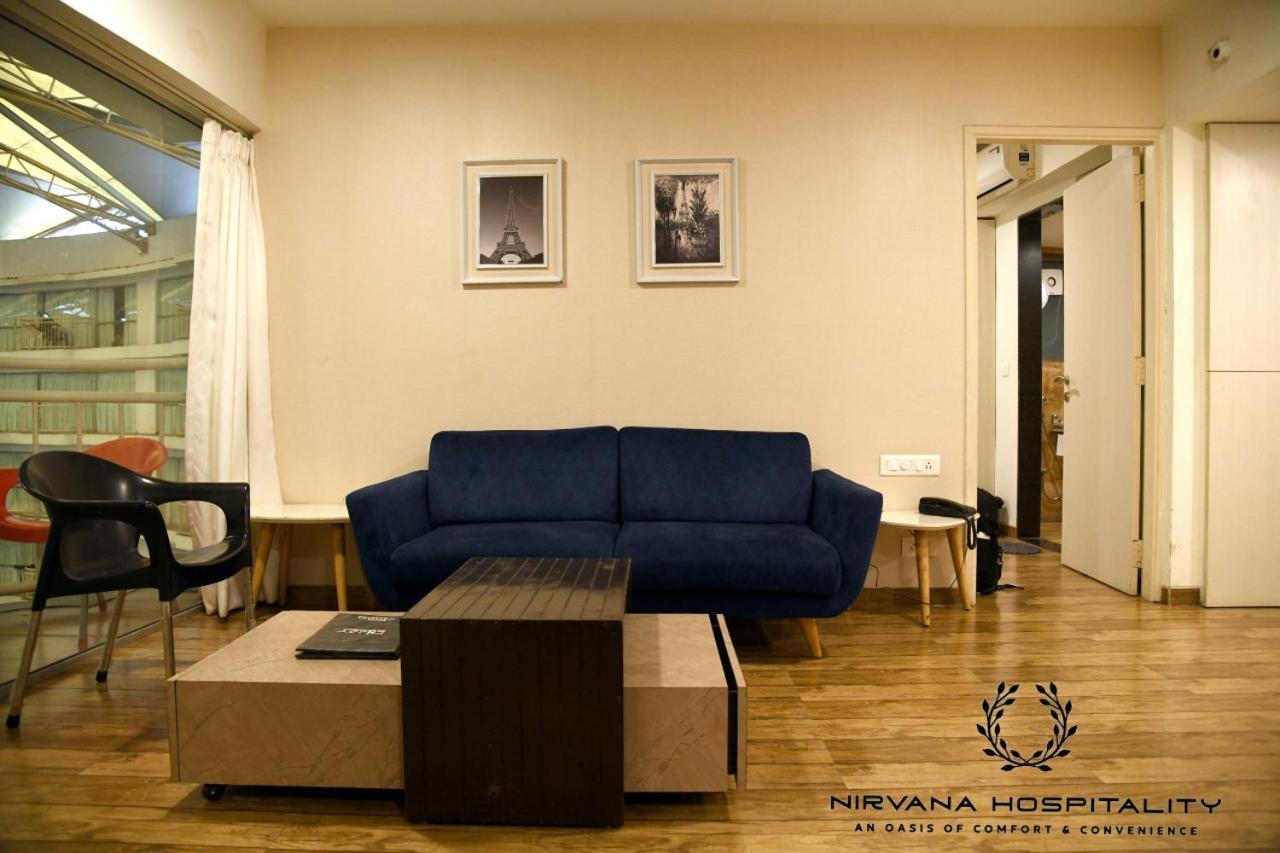 Rajhans Belliza Luxurious Studio Apartment Surat Exterior photo